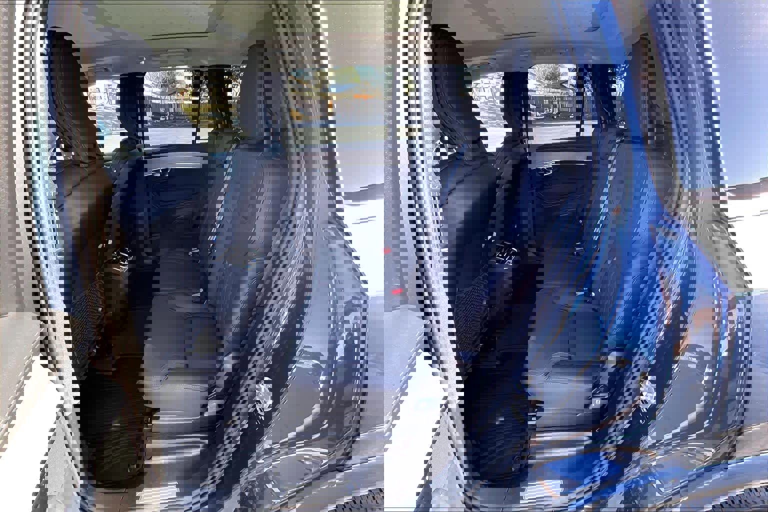 Used 2025 Volvo XC90 B6 Core w/ Protection Package Premier image 29