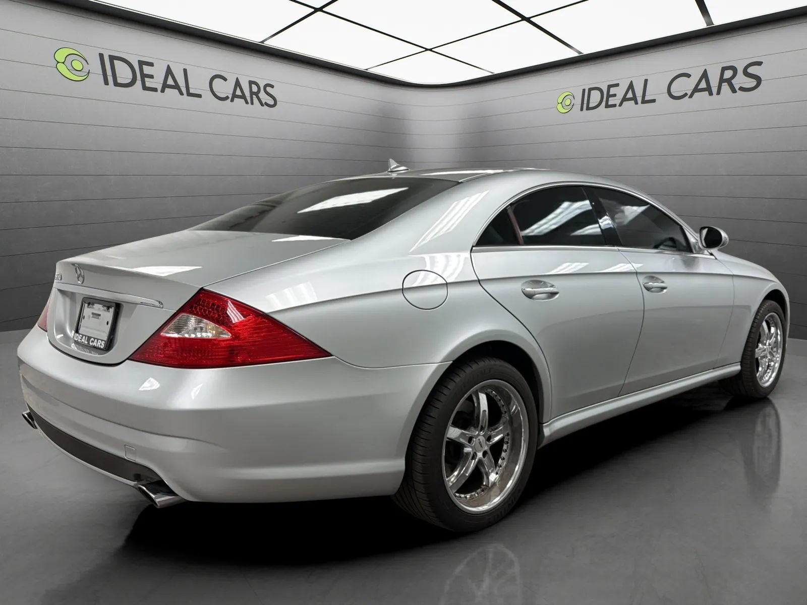 Used 2008 Mercedes-Benz CLS 550 image 5