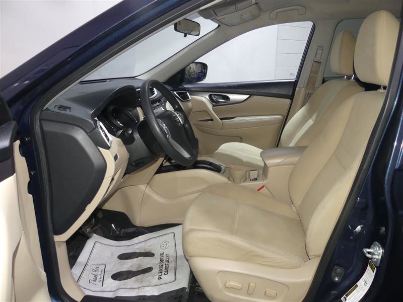 Used 2016 Nissan Rogue SV w/ SV Premium Package image 20