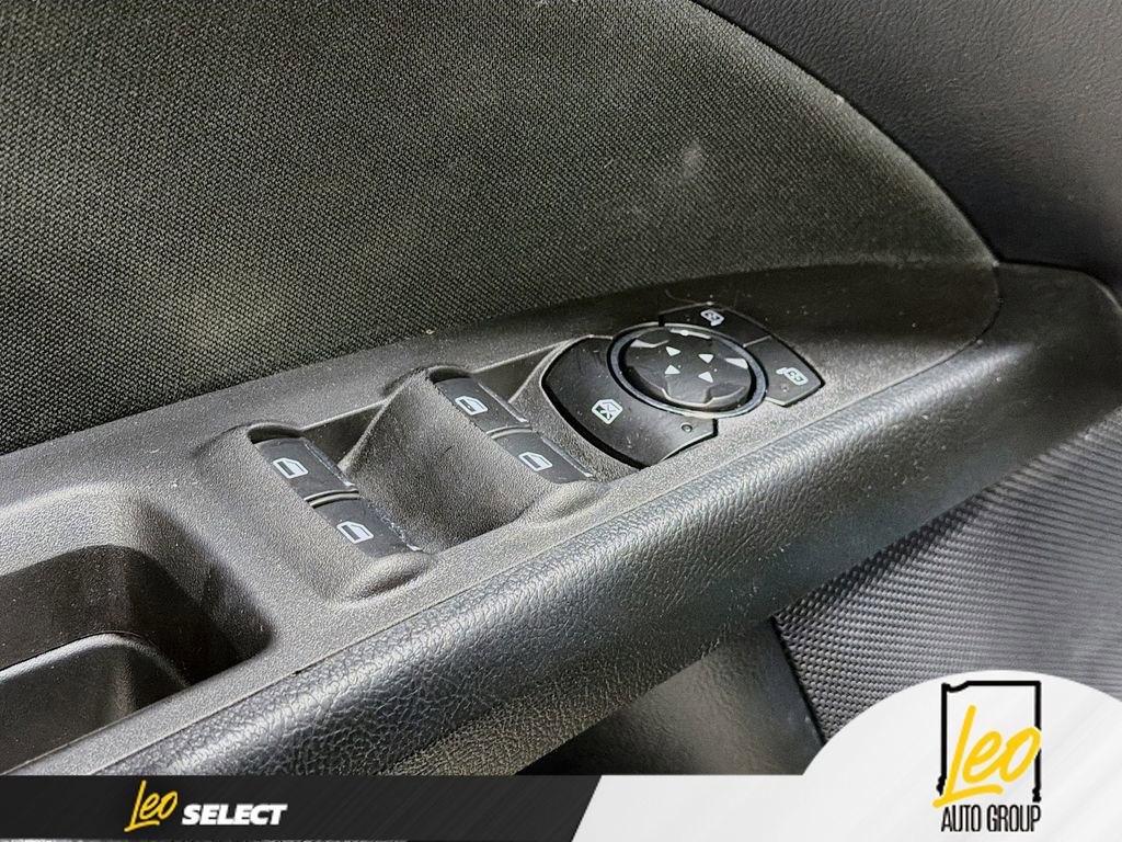 Used 2020 Ford Fusion SE image 17