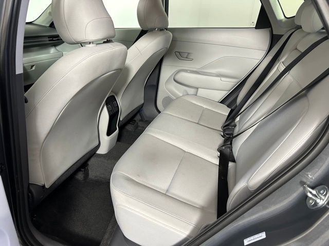 Used 2025 Hyundai Kona SEL image 11