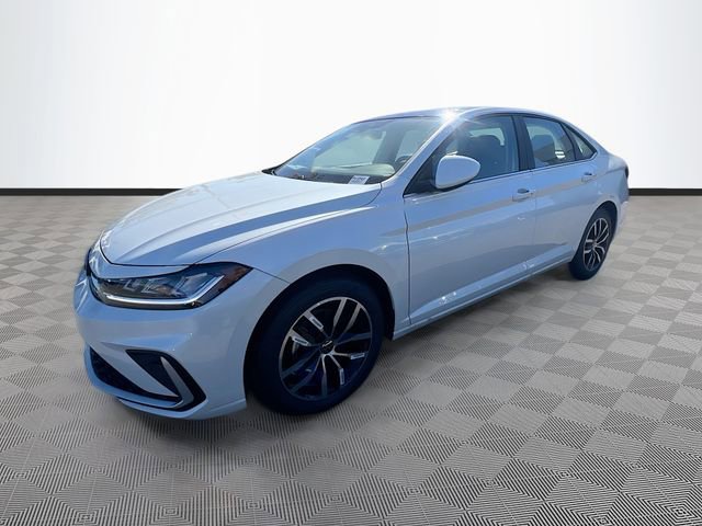 New 2025 Volkswagen Jetta SE image 3