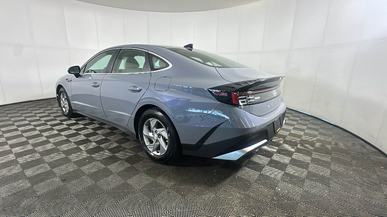 Certified 2026 Hyundai Sonata SE FWD image 5