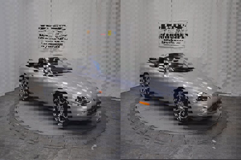 Used 2004 Jaguar XKR Convertible image 7