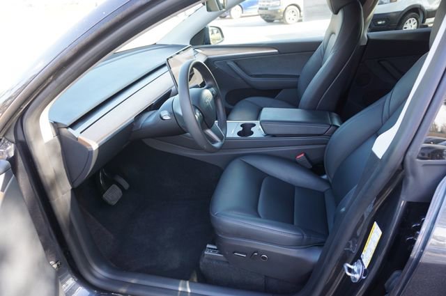 Used 2025 Tesla Model Y Long Range image 14
