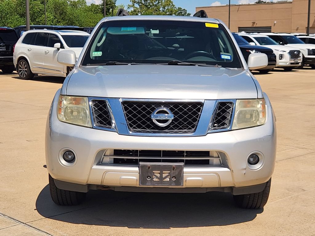 Used 2009 Nissan Pathfinder SE AWD/4WD image 2