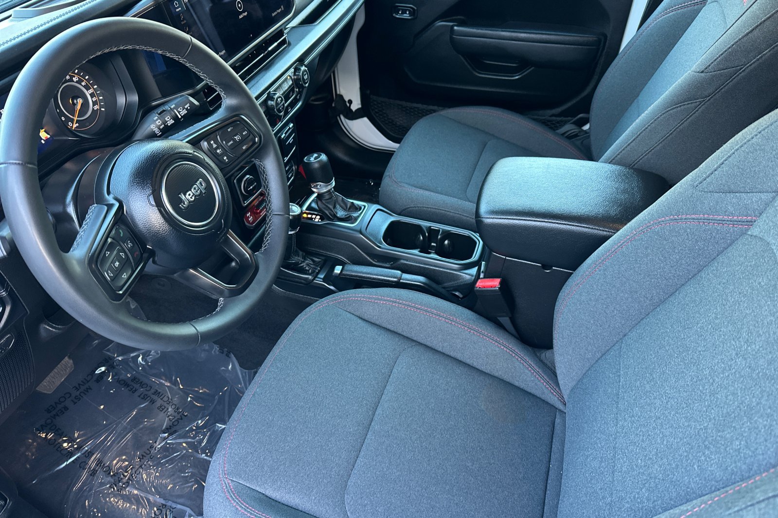 Used 2026 Jeep Wrangler Unlimited Rubicon AWD/4WD image 9