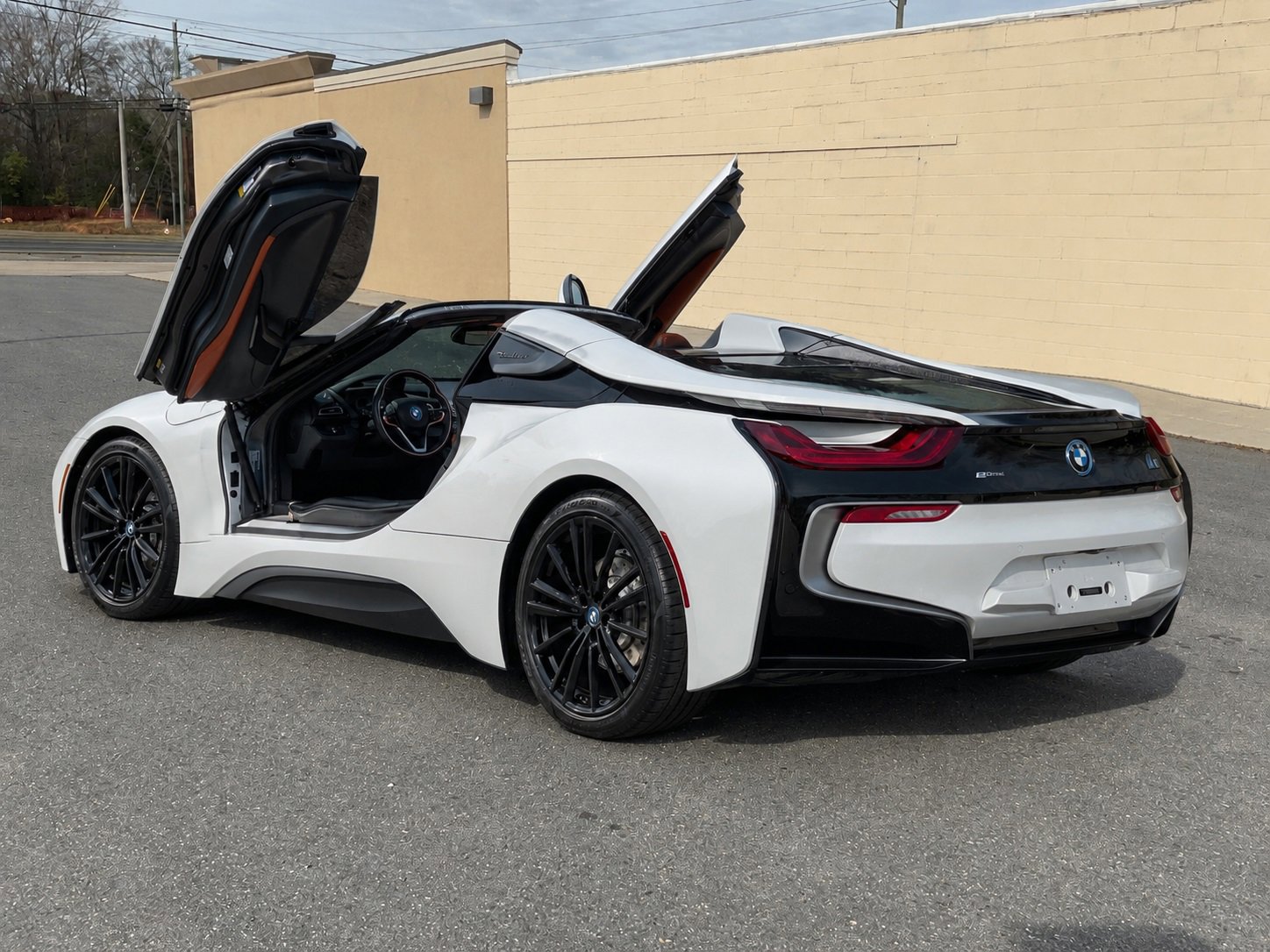 Used 2019 BMW i8 Roadster AWD/4WD image 4
