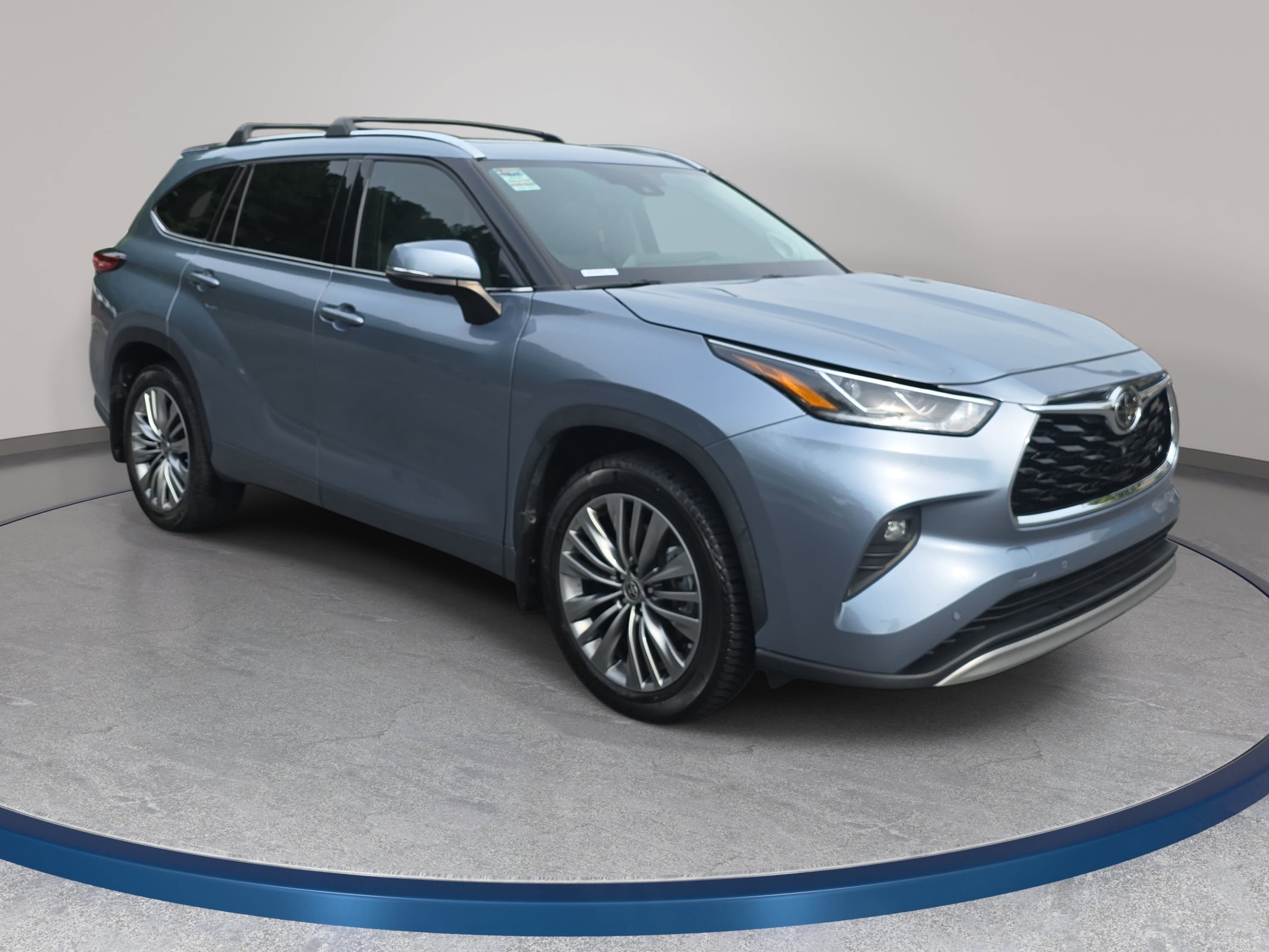 Used 2020 Toyota Highlander Platinum AWD/4WD image 3