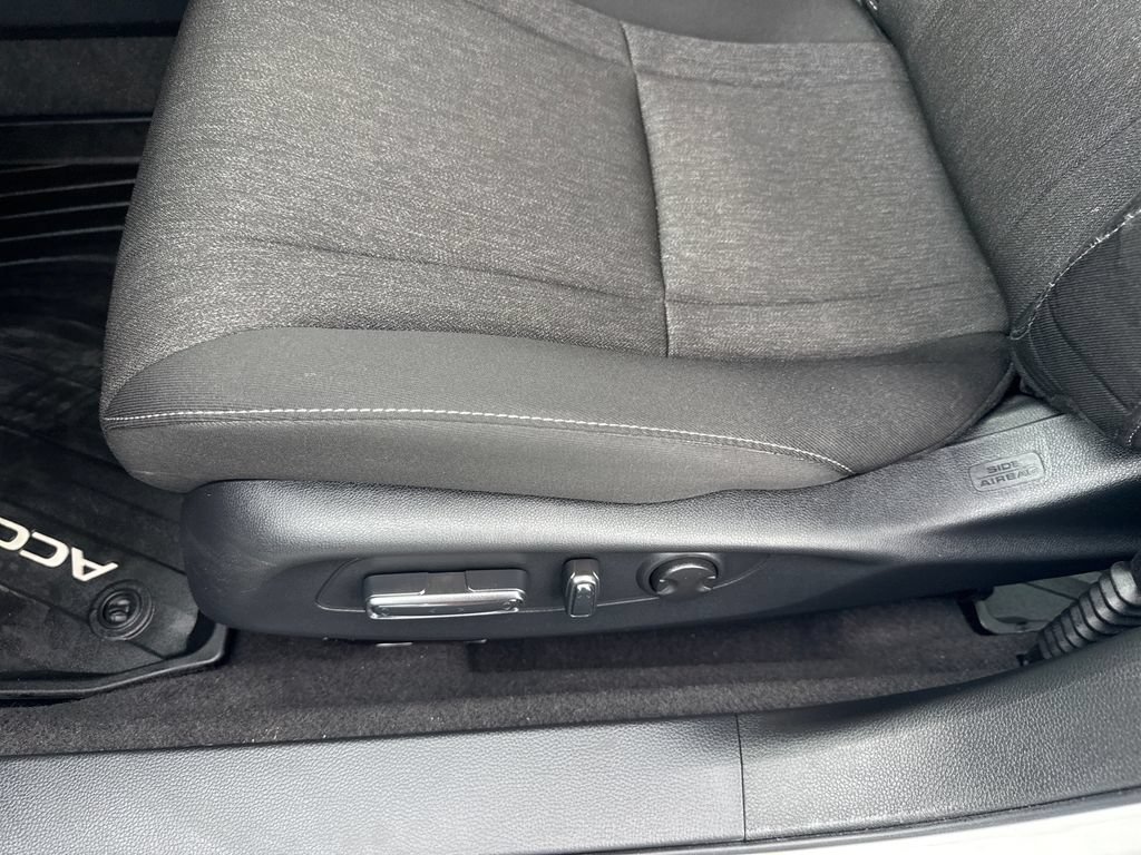 Used 2025 Honda Accord SE image 11