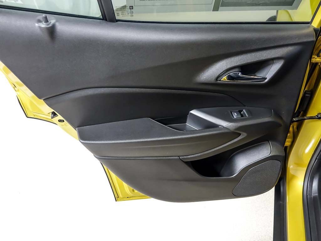 Used 2024 Chevrolet Trax ACTIV w/ Driver Confidence Package FWD image 23