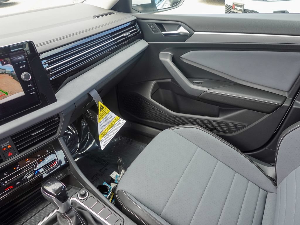 New 2026 Volkswagen Jetta SE FWD image 21