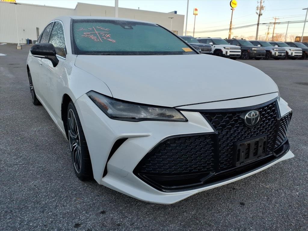 Used 2019 Toyota Avalon Touring w/ Advanced Safety Package image 7