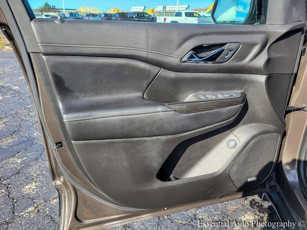 Used 2019 GMC Acadia SLT image 19