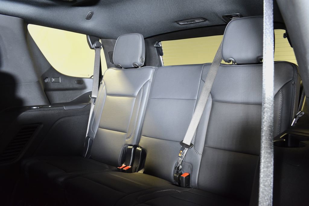 Used 2025 GMC Yukon Denali w/ Sun & Power Step Package image 40