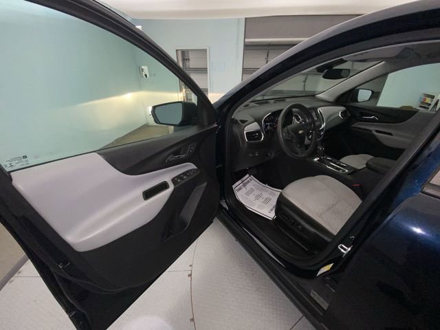Used 2020 Chevrolet Equinox LS w/ LS Convenience Package image 11