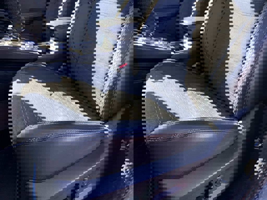 Used 2024 Mitsubishi Outlander SE image 8