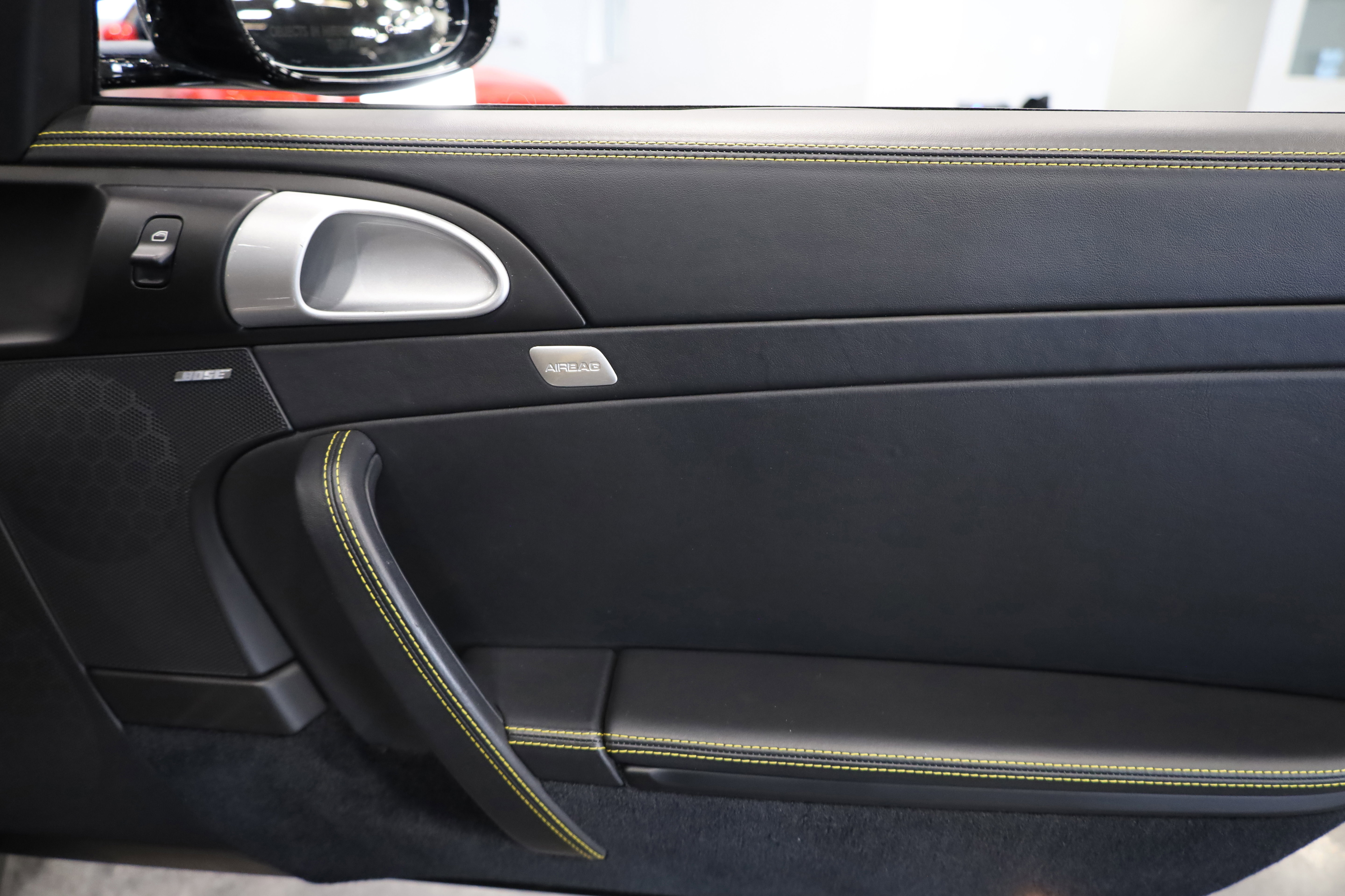 Used 2011 Porsche 911 Turbo image 38