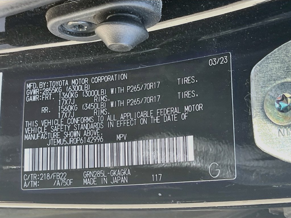 Used 2023 Toyota 4Runner SR5 AWD/4WD image 29