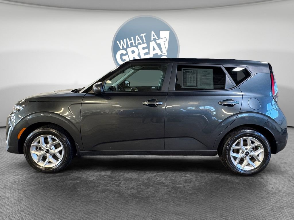 Certified 2023 Kia Soul S FWD image 7