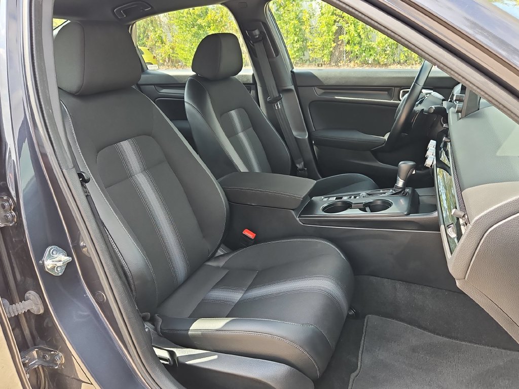 Used 2025 Honda Civic Sport image 28
