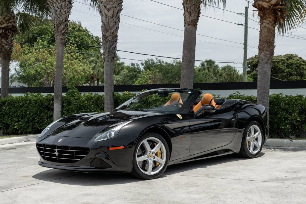 Used 2015 Ferrari California T RWD image 30