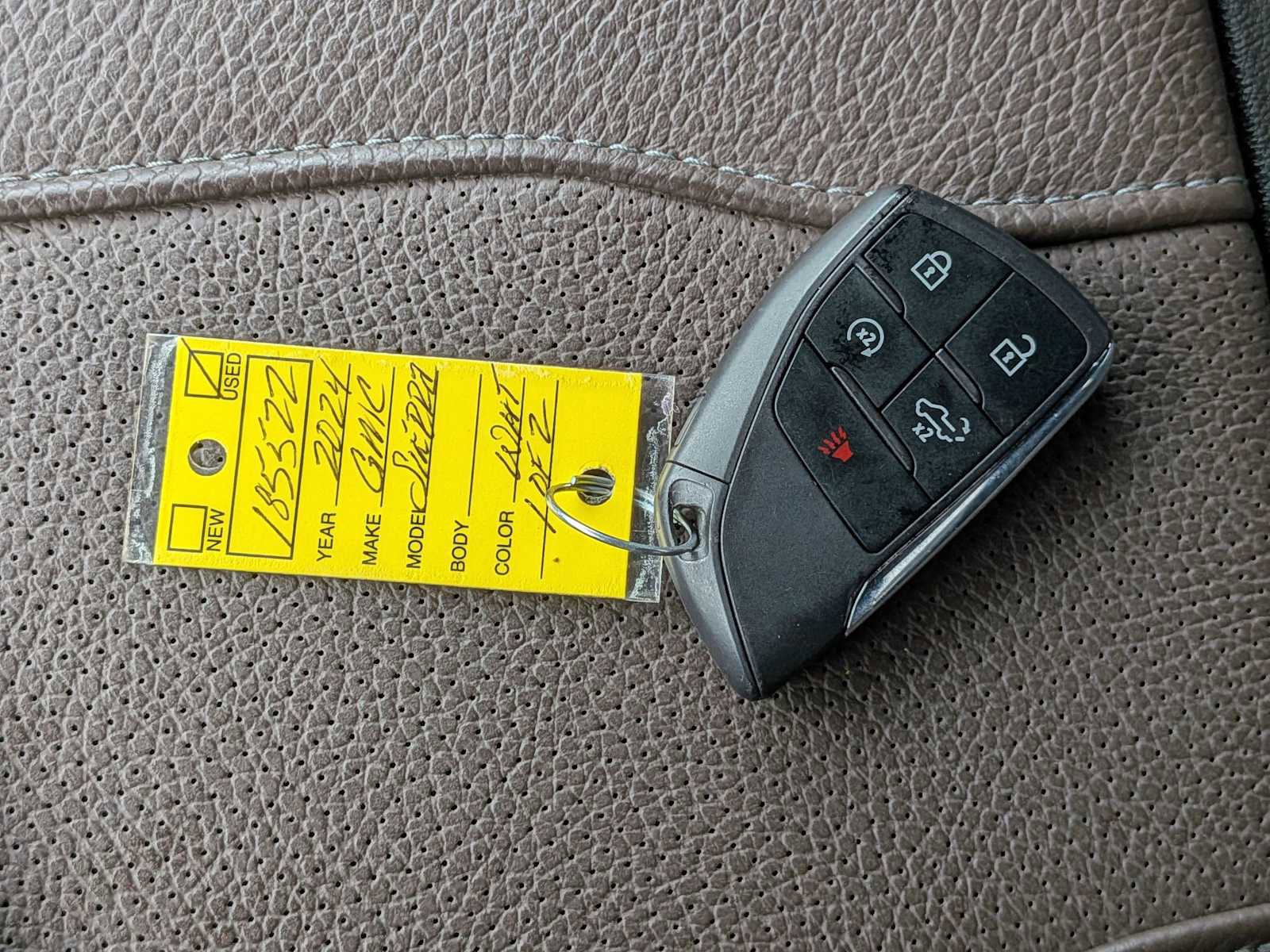 Used 2024 GMC Sierra 3500 Denali w/ Denali Reserve Package image 35