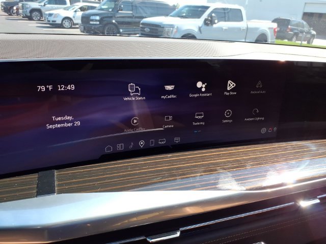Used 2025 Cadillac Escalade Premium Luxury AWD/4WD image 31