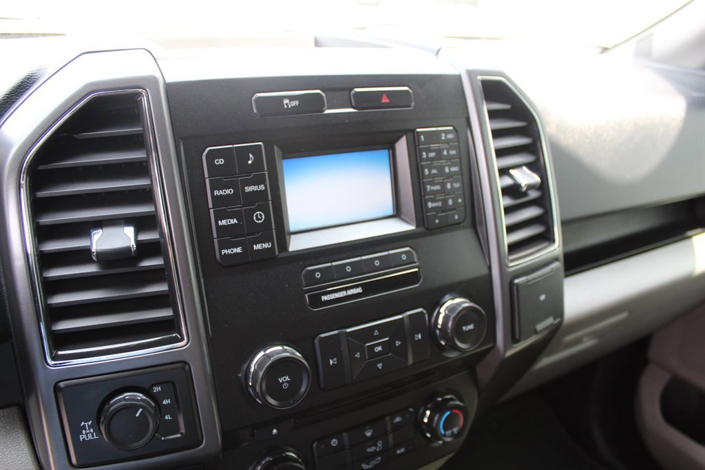 Used 2017 Ford F150 XLT w/ Equipment Group 301A Mid AWD/4WD image 8