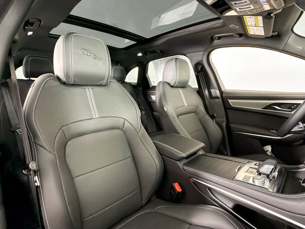 Used 2025 Jaguar F-PACE R-Dynamic S image 14