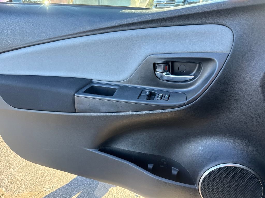 Used 2016 Toyota Yaris LE image 29