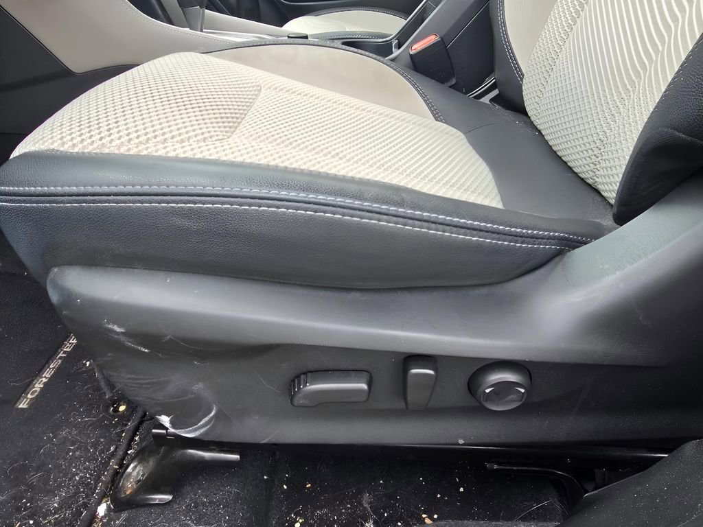 Used 2024 Subaru Forester Premium image 16