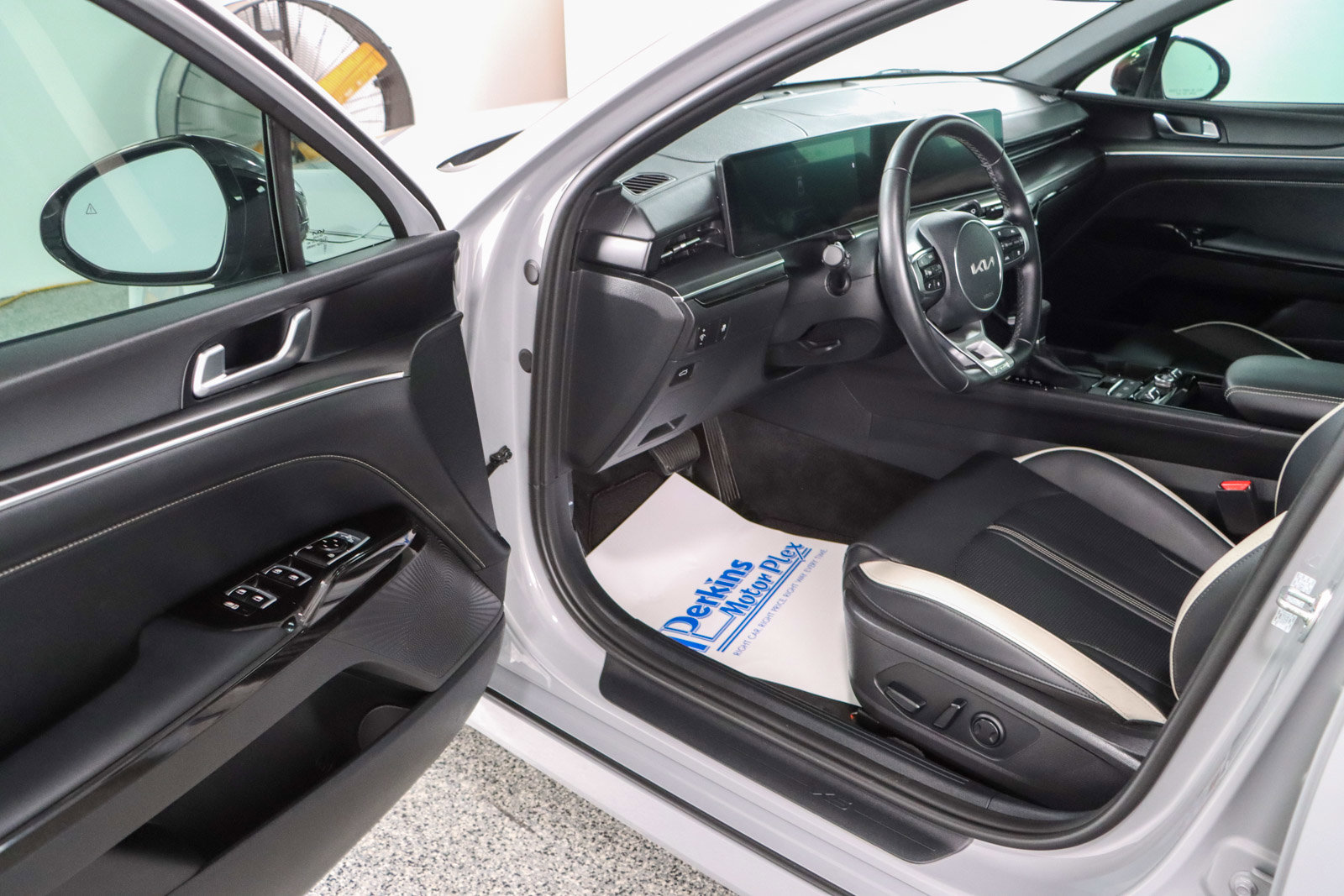 Used 2025 Kia K5 GT-Line image 3