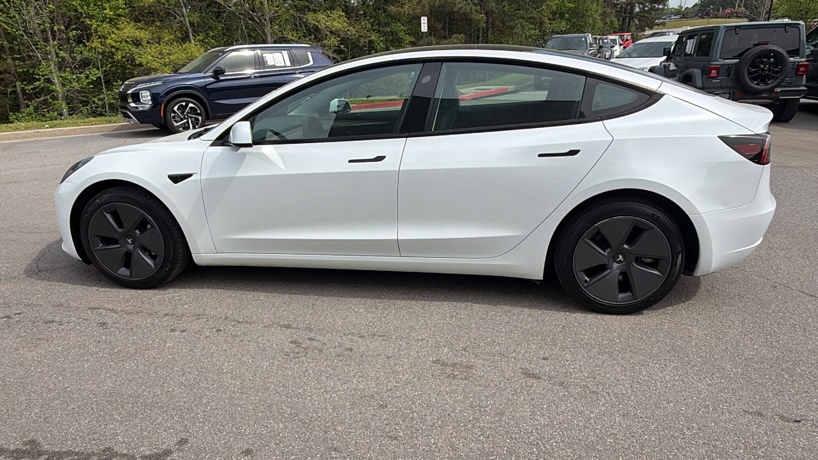 Used 2023 Tesla Model 3 Standard Range RWD image 11