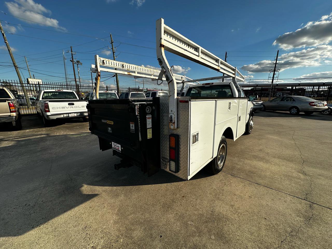Used 2003 Chevrolet Silverado 3500 2WD Regular Cab image 5