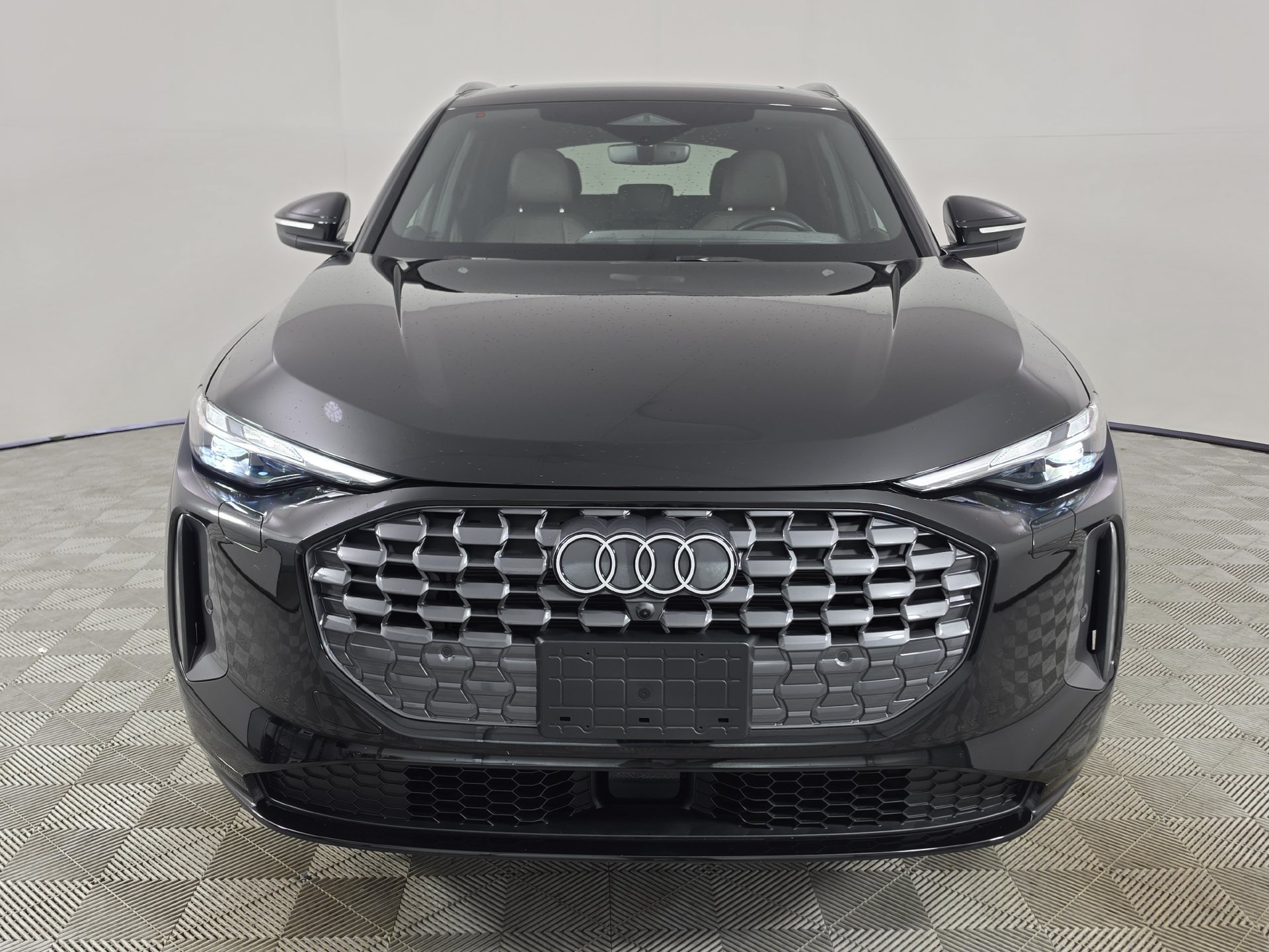 Used 2025 Audi Q5 Premium w/ Convenience Package AWD/4WD image 37
