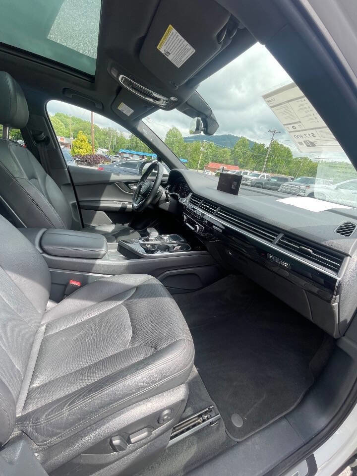 Used 2017 Audi Q7 3.0T Prestige AWD/4WD image 14