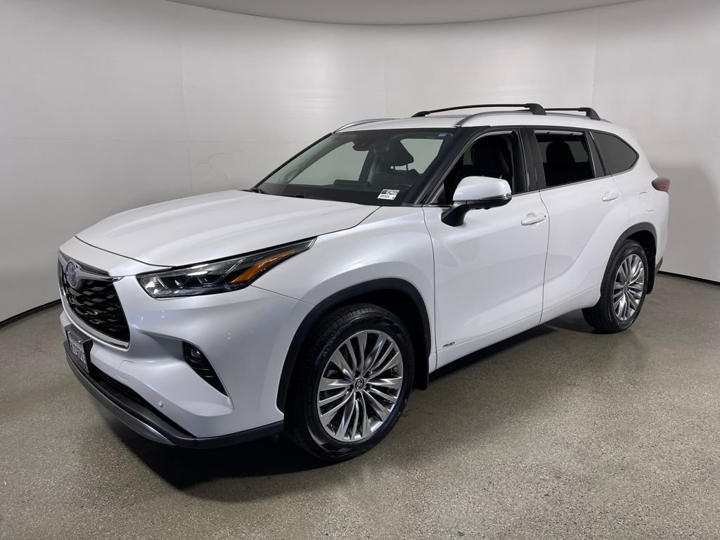 Used 2024 Toyota Highlander Platinum AWD/4WD image 7