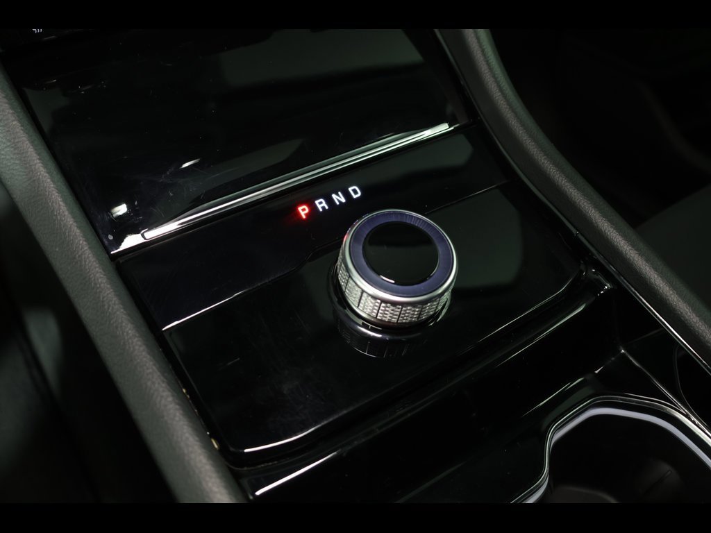 Used 2023 Jeep Grand Cherokee Laredo image 27