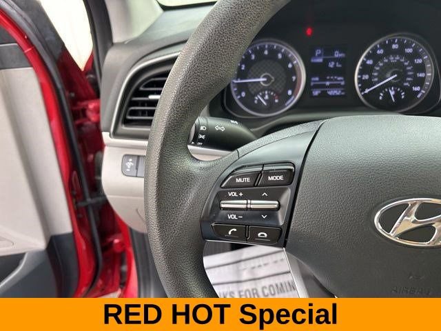 Used 2019 Hyundai Elantra SE image 17