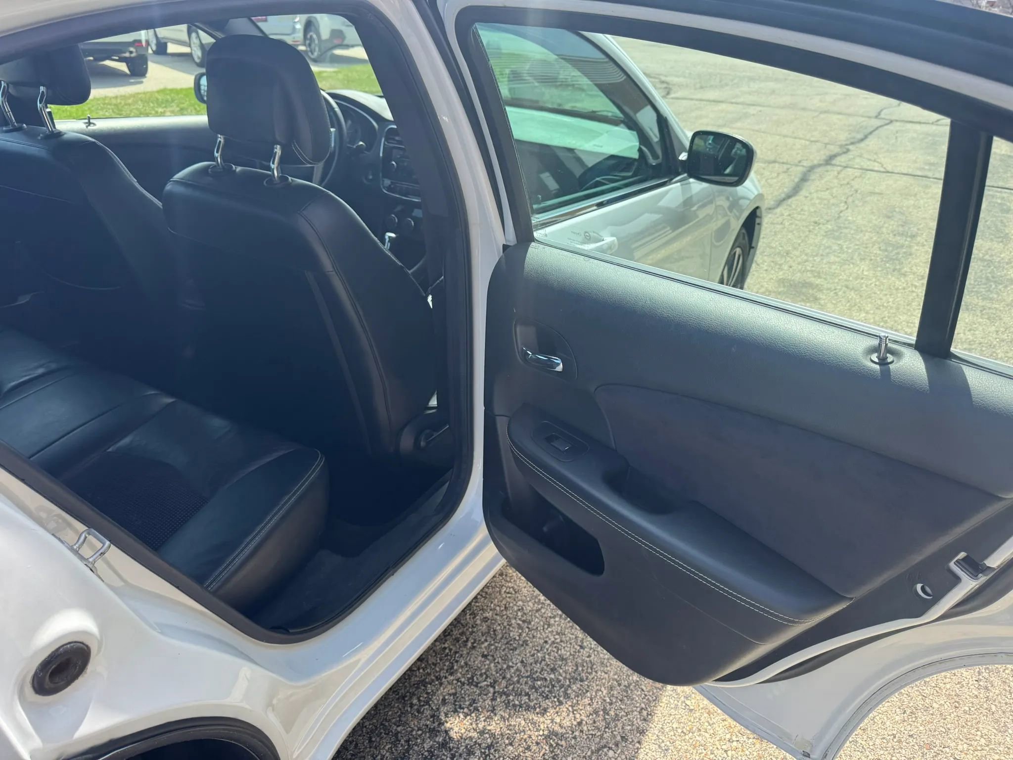 Used 2014 Chrysler 200 Limited w/ 200 S V6 Premium Group FWD image 14