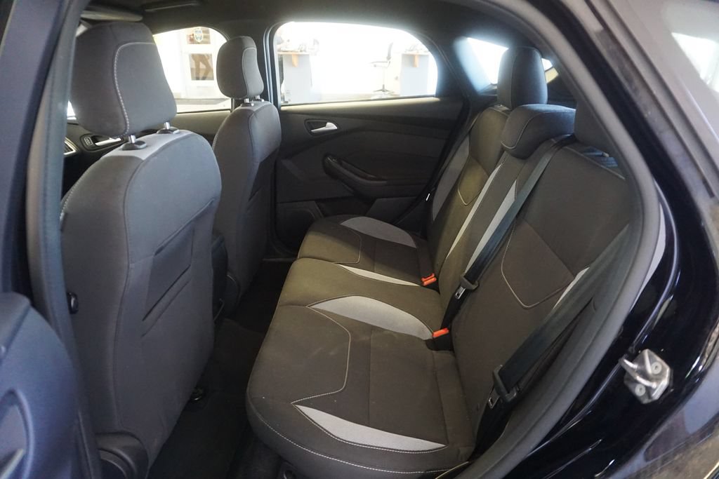 Used 2018 Ford Focus ST FWD image 16