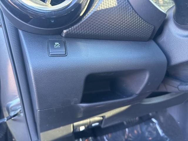 Used 2019 Nissan Kicks SV image 18