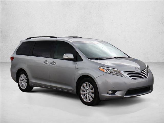 Used 2017 Toyota Sienna Limited Premium AWD/4WD image 3