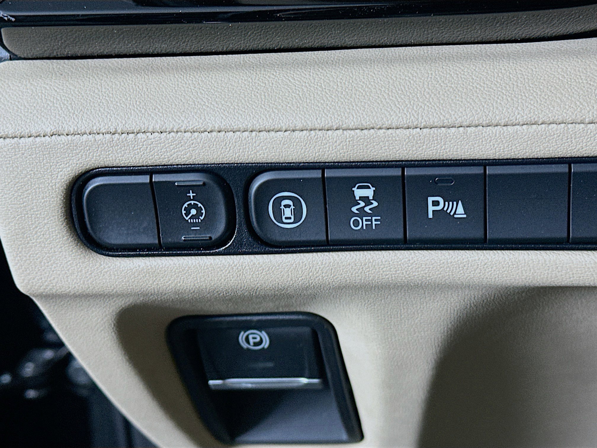 Used 2024 Acura MDX FWD w/ Technology Package image 16