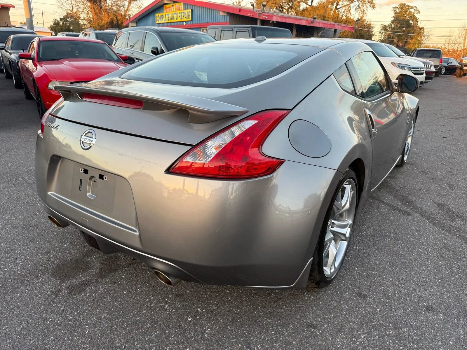 Used 2009 Nissan 370Z Touring w/ Sport Pkg RWD image 5