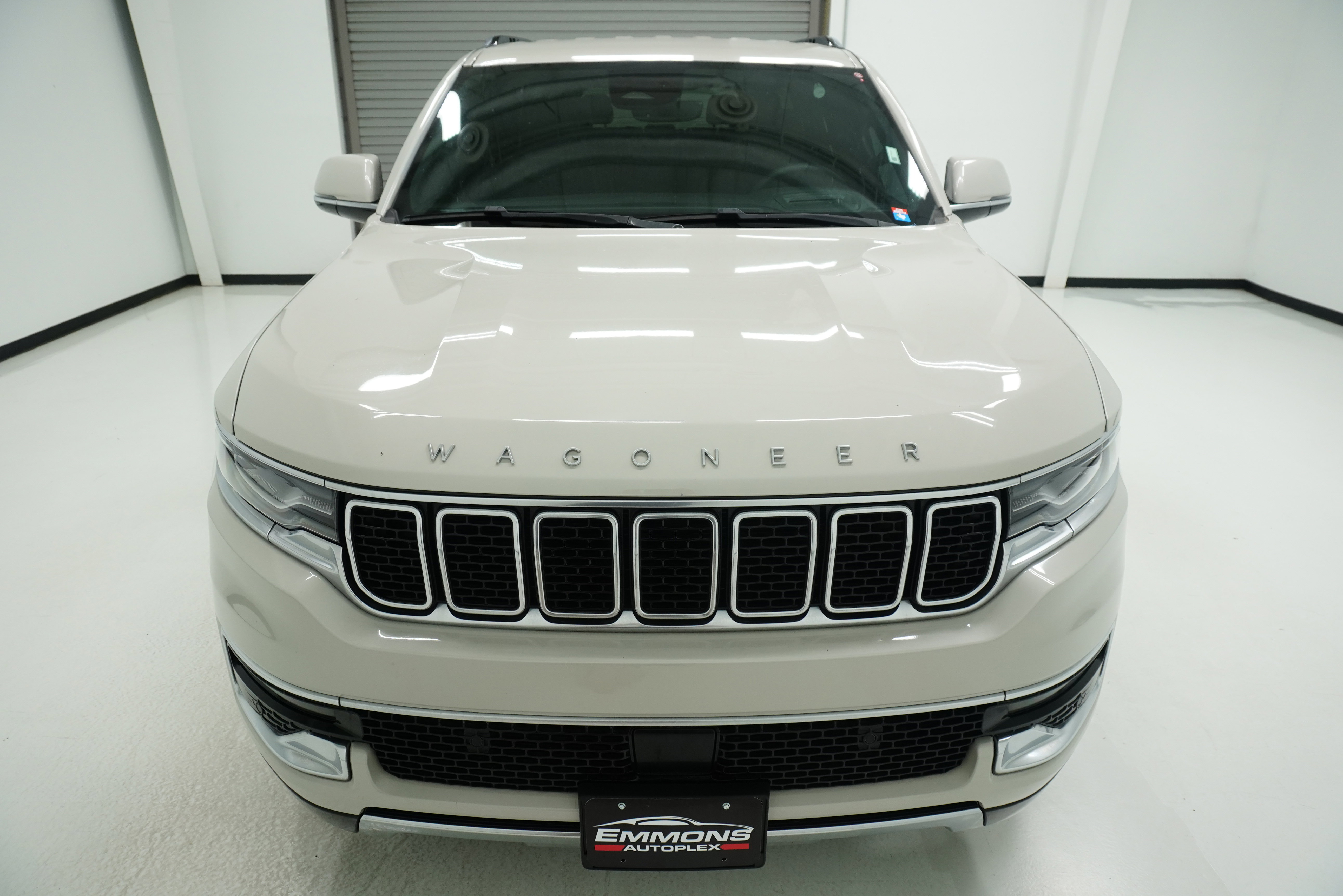 Used 2022 Jeep Wagoneer Series III AWD/4WD image 2