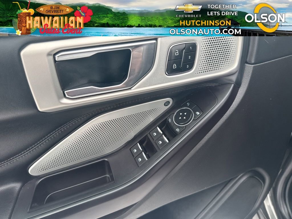 Used 2020 Ford Explorer Platinum w/ Premium Technology Package image 11