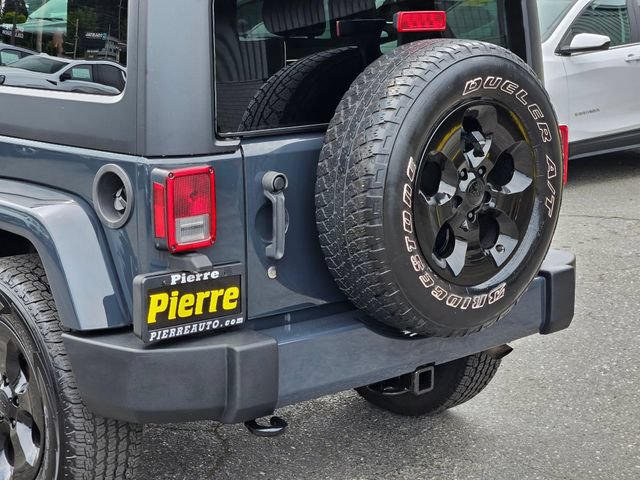 Used 2016 Jeep Wrangler Unlimited Sahara w/ Connectivity Group AWD/4WD image 13