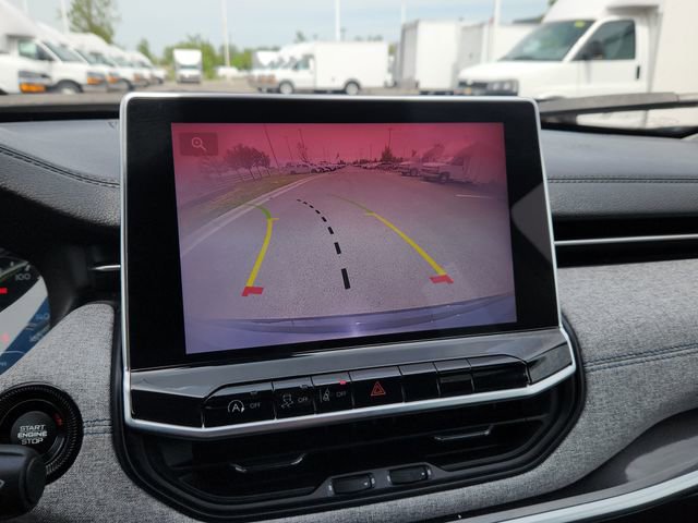 Used 2022 Jeep Compass Latitude FWD image 40